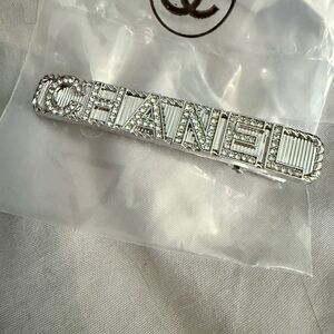 CHANEL Silver rhinestone Hair Clip